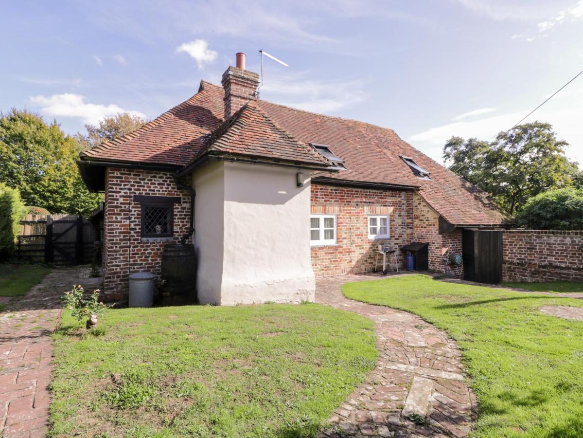 Brew Cottage Chislet Exteriér fotografie